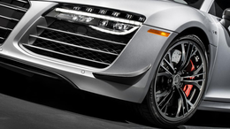 R8 Competition gets 30 more horsepower and plenty of carbon fiber